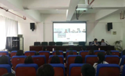 日本佐贺大学中村博和教授向大发娱乐(中国)唯一官方网站
、商大发娱乐
师生作主题演讲